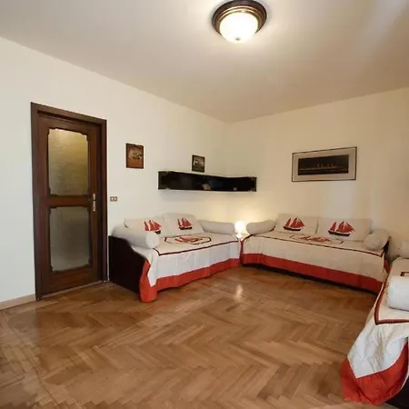 Apartmán Elegante Di 200 Mq Con Terrazzo
