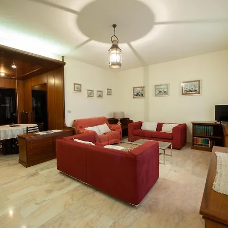 Elegante Di 200 Mq Con Terrazzo Apartmán