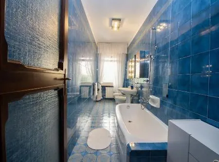 Elegante Di 200 Mq Con Terrazzo