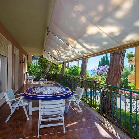 Apartmán Elegante Di 200 Mq Con Terrazzo *
